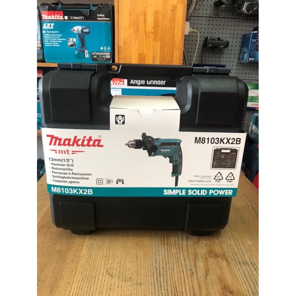 Máy khoan búa 26 phụ kiện Makita M8103KX2B
