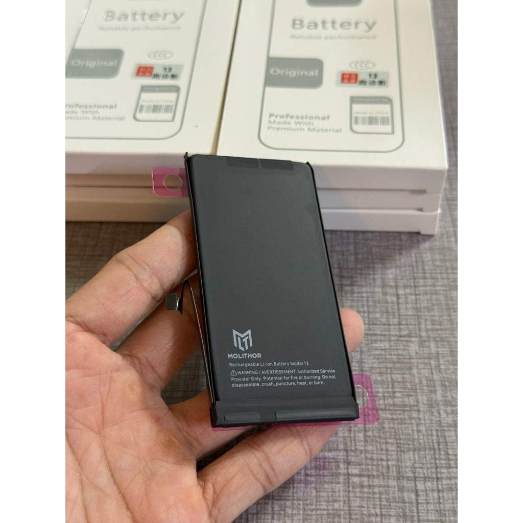 pin Molithor iphone 13 thường (🎁 Quà tặng kèm : cường lực kinhkong full màn + zon kháng nước + mèo t