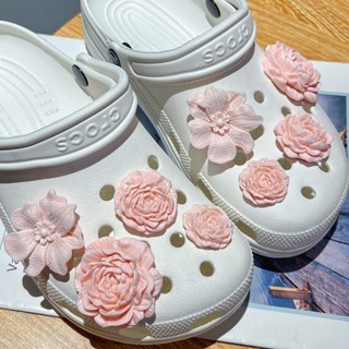  Set 8 Charm hoa to Sticker Dép Crocs Charm Trang Trí Dép Crocs có sẵn nút gắn 