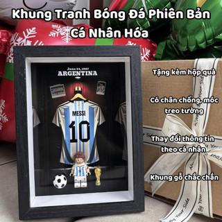 Khung Tranh áo đá bòng kèm mô hình cầu thủ mini để bàn, treo tường phù hợp lằm làm quả tặng bạn bè, người iu