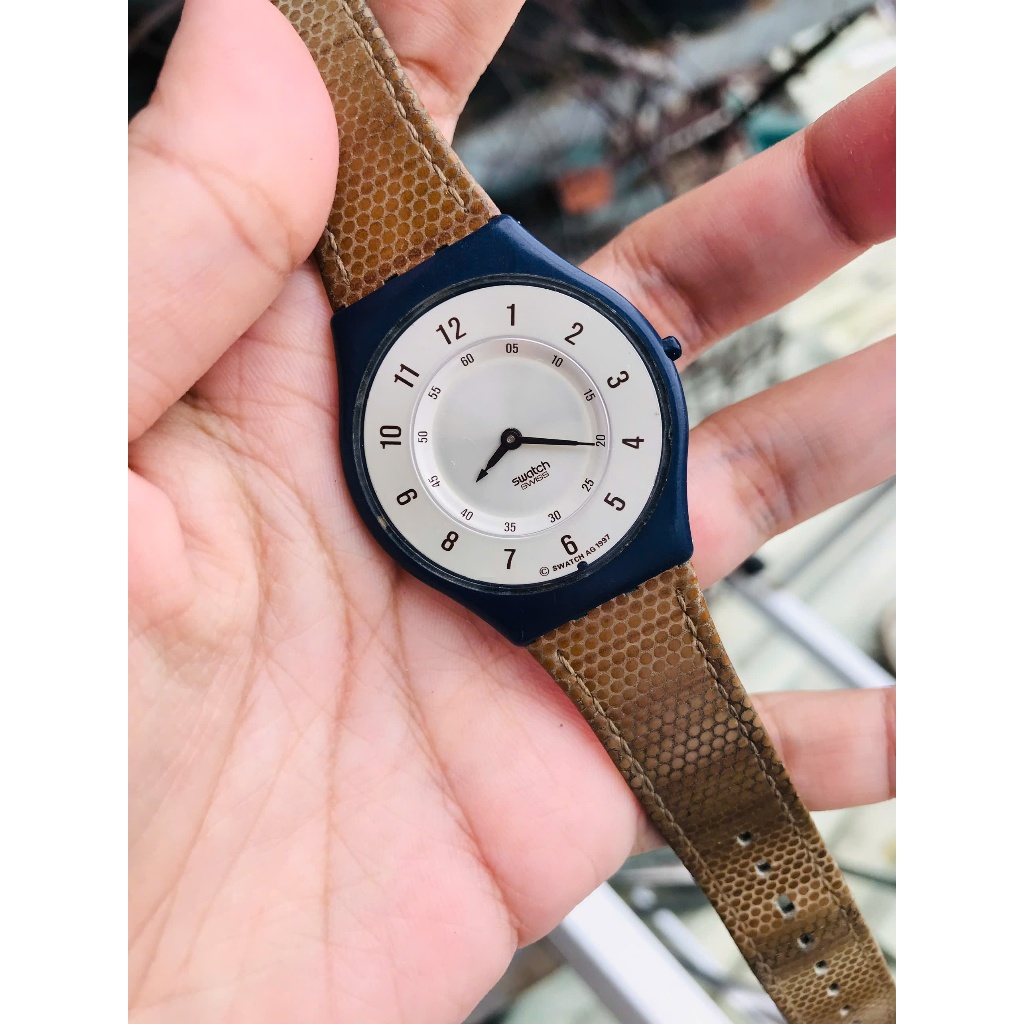 đồng hồ swatch skin siêu mỏng máy Thuỵ mặt 35mm dây nhựa