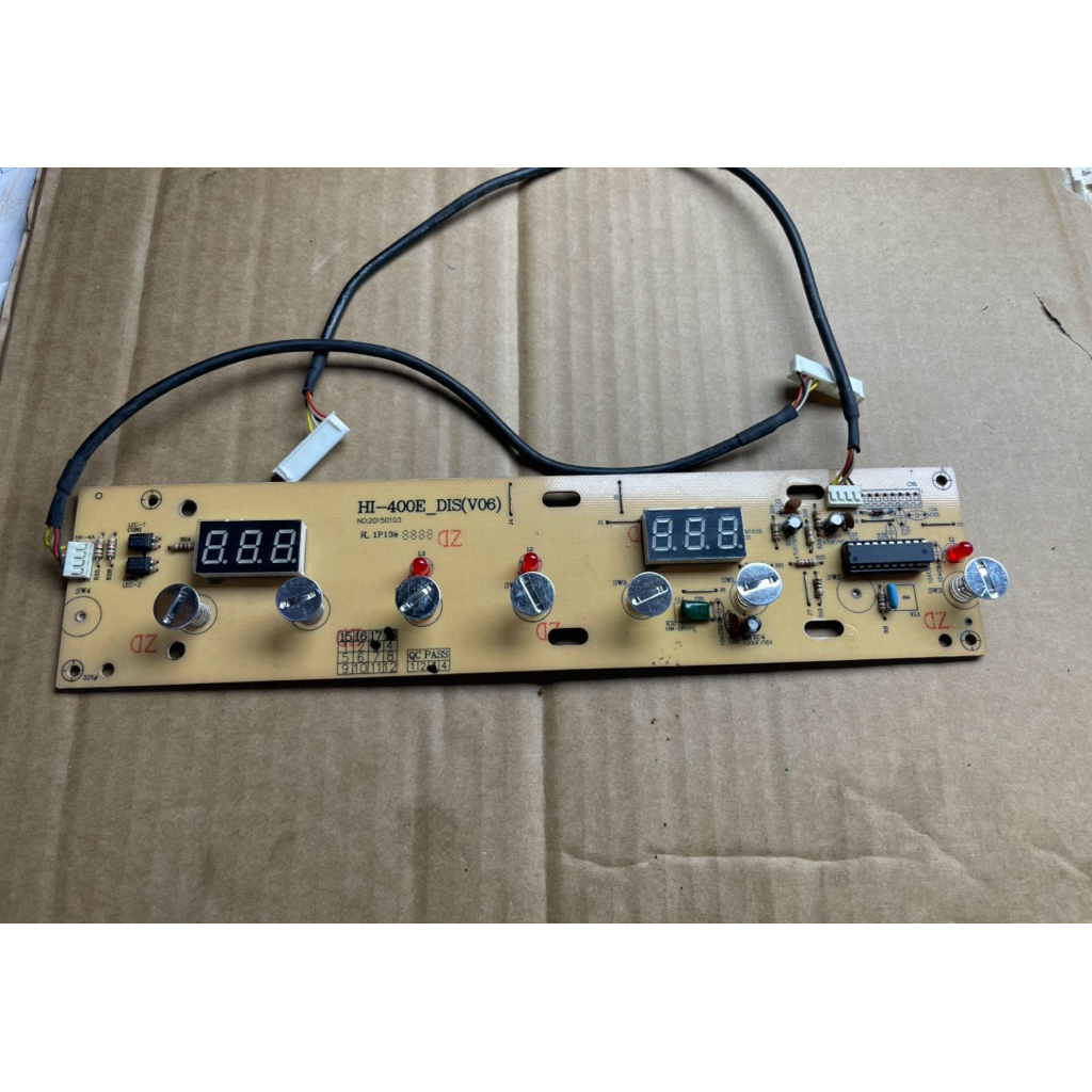 Mạch hiển thị bếp từ đôi Kangaroo KG498N tháo bếp