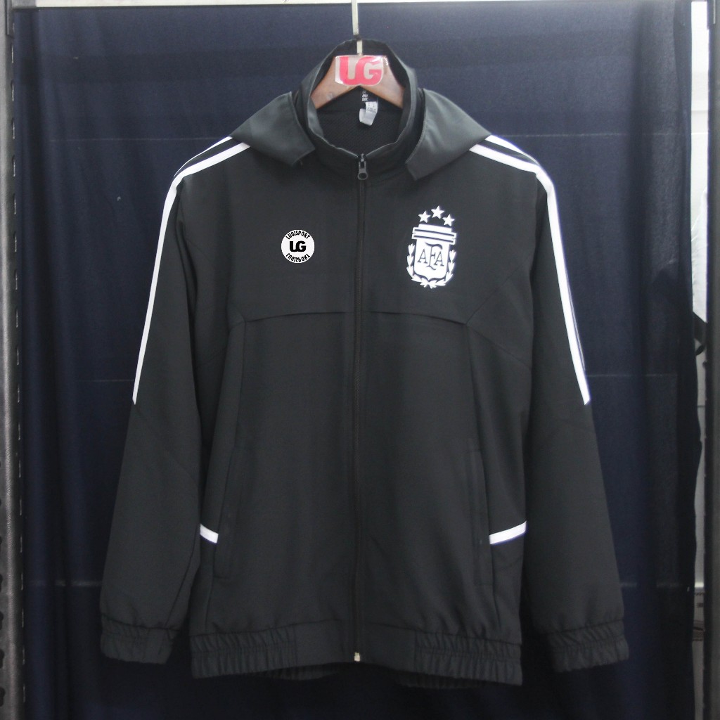 Áo khoác tuyển Argentina 2025 màu đen nón tháo, túi trong