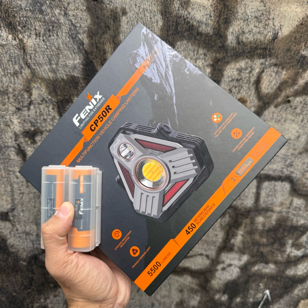 Đèn pin cắm trại đa năng Fenix CP50R