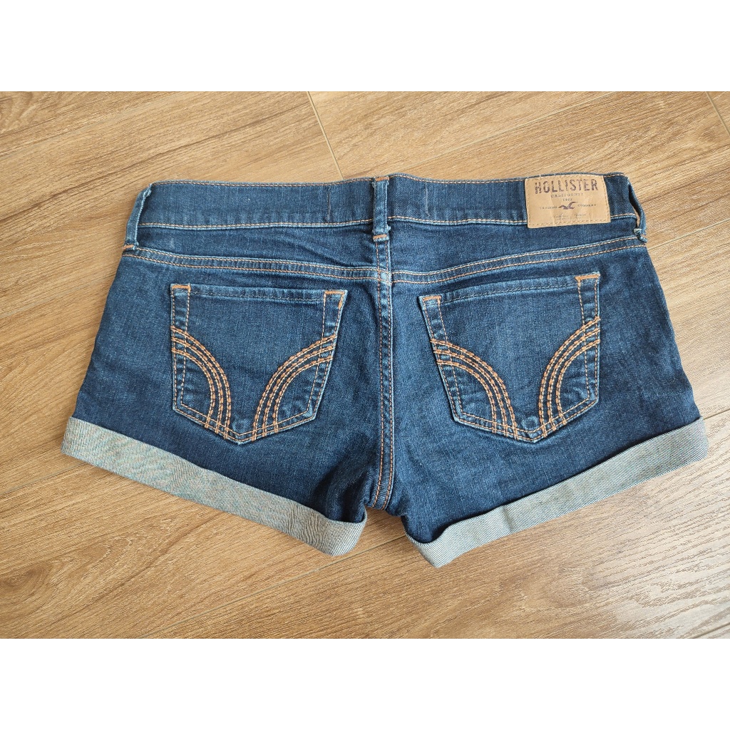 [2hand] quần đùi cạp trễ Hollister y2k, goth, fairy, grunge, mori, punk, shoujo, coquette, áo đẹp