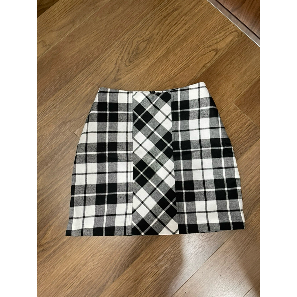 Châb váy Oyster and Snail