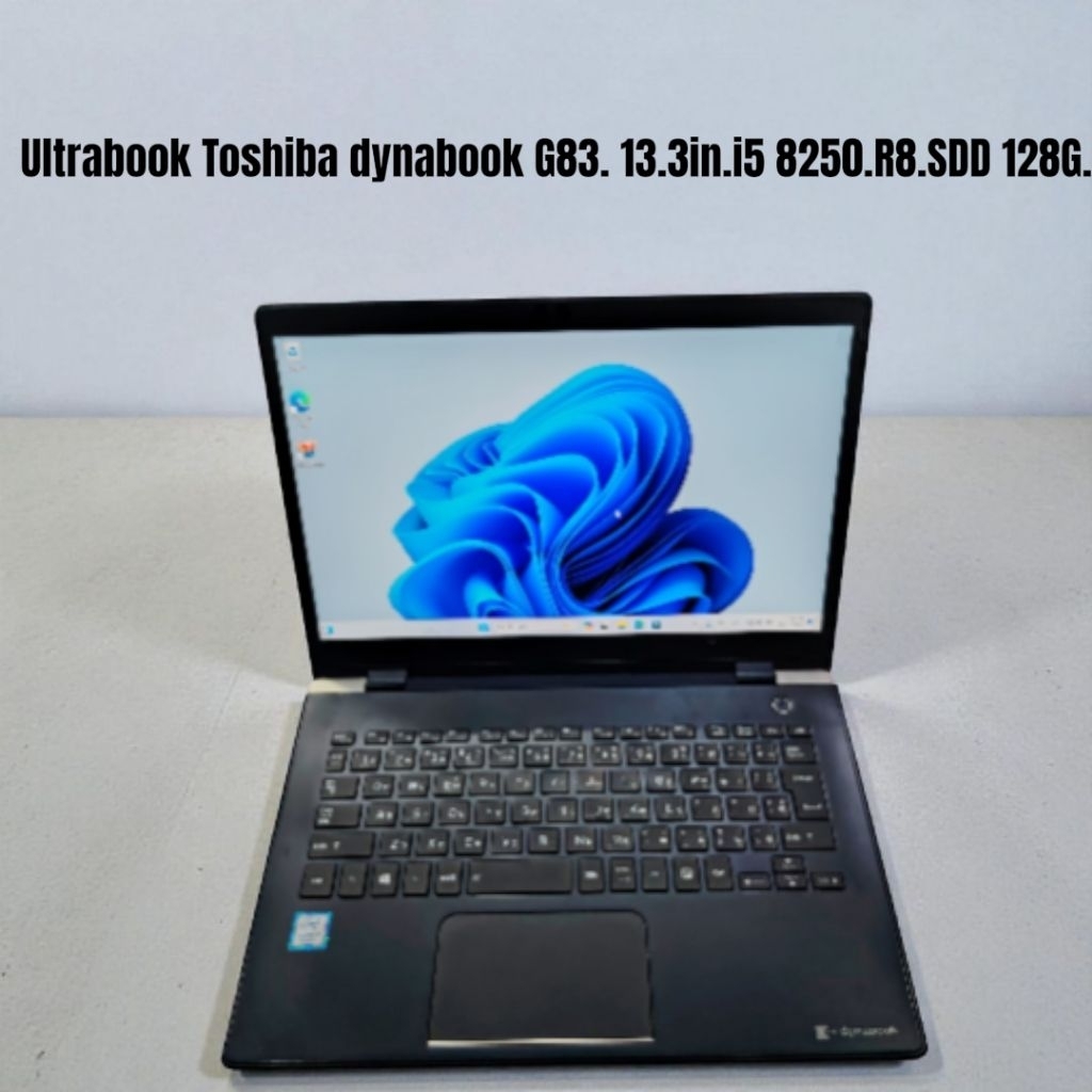 ultrabook Toshiba dynabook G83. 13.3in.cpu i5.8250u.R4.128G.hinh thuc đẹp 90%