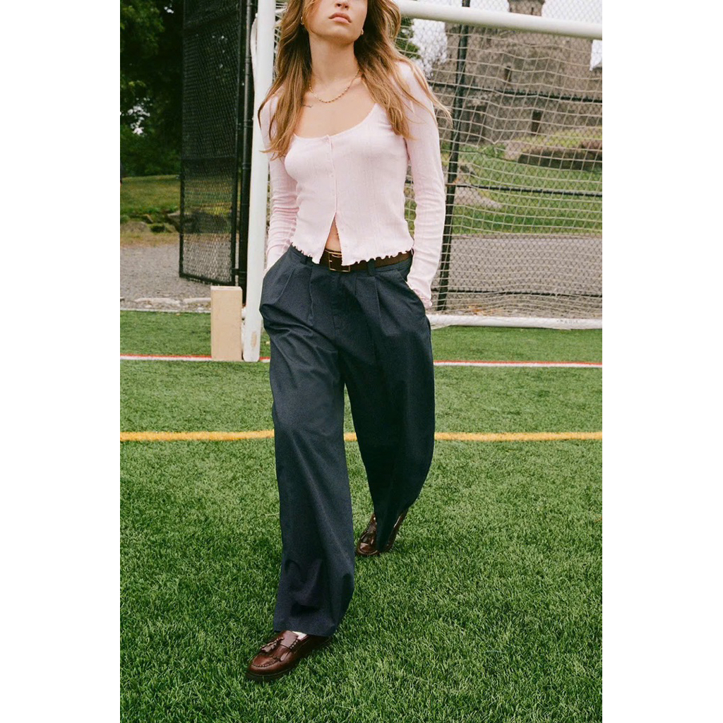 Quần kaki BDG dư xịn