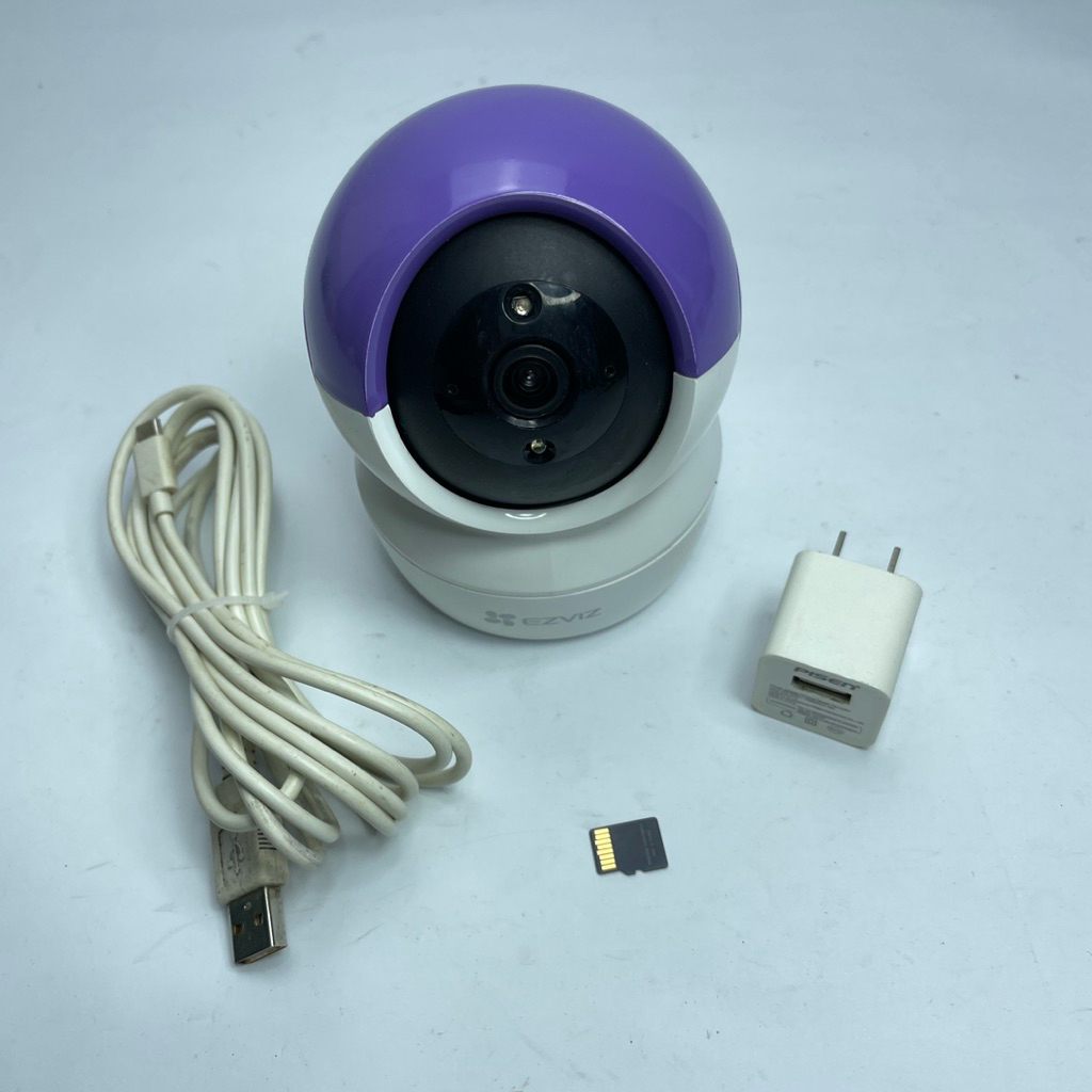 Camera wifi EZVIZ C6N cũ còn dùng tốt tặng kèm thẻ 64gb cùng cáp sạc hiện trạng như trên☝️