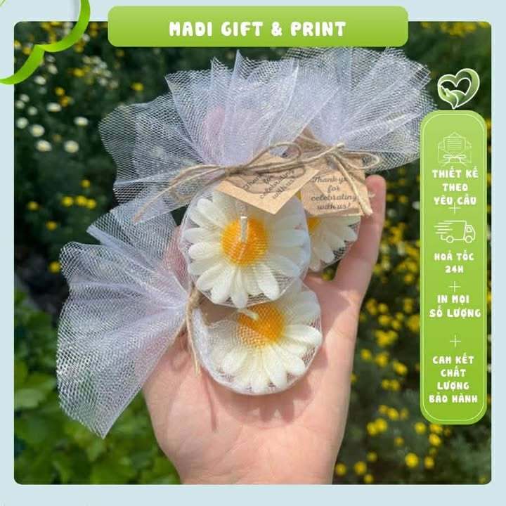 Combo 5 cái Sáp thơm hoa cúc bọc voan kèm tag - giá sỉ từ 20 cái làm quà tặng khách hàng tiệc cưới, tốt nghiệp