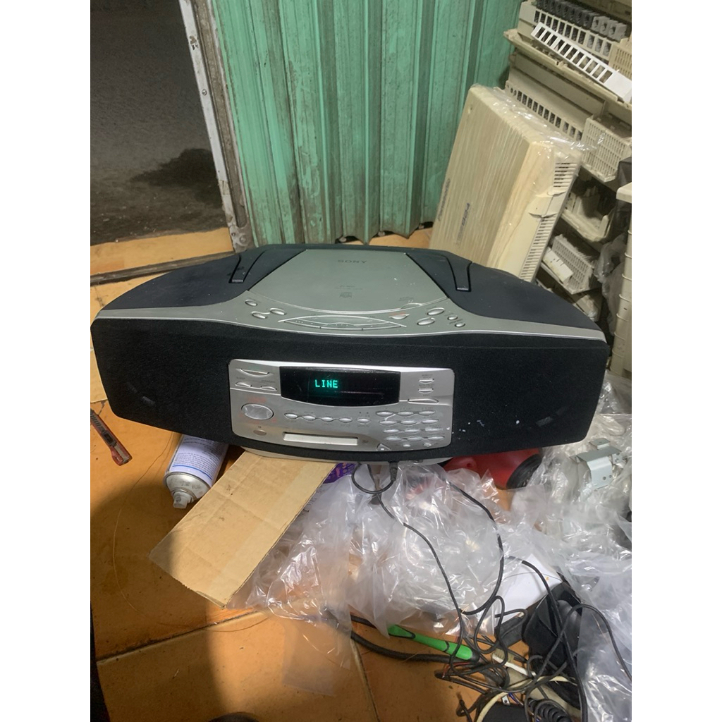 ĐÀI CD, RADIO ,AM/FM ,AUX SONY CŨ