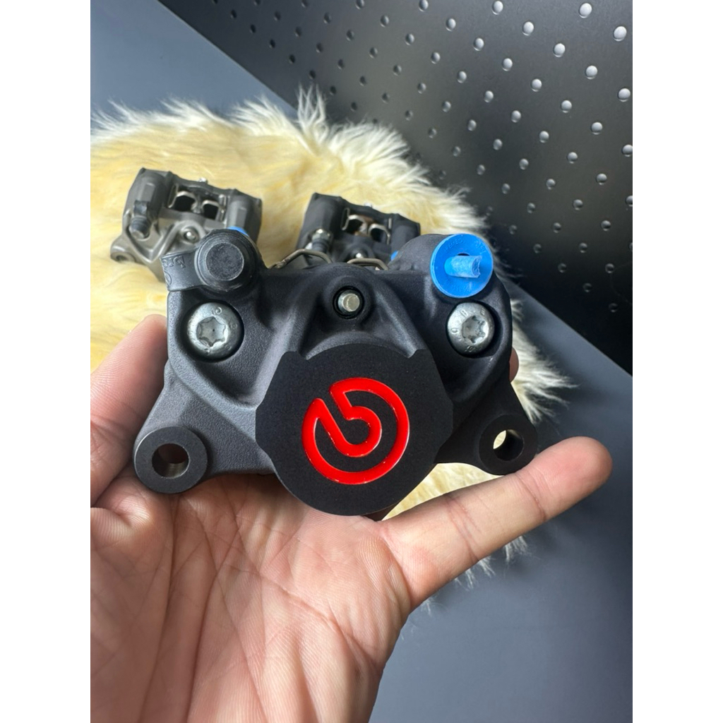 Heo Brembo 2 pis đối xứng P2.34mm