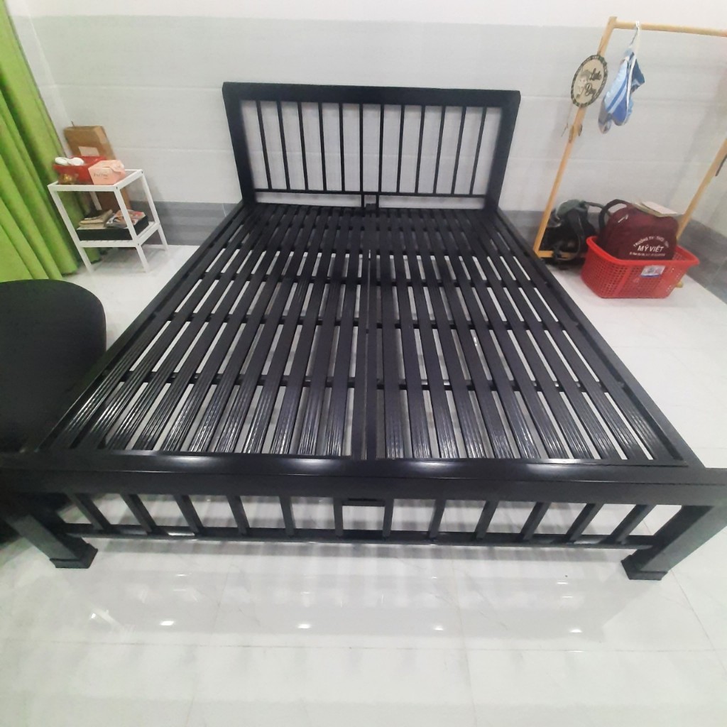 Giường sắt 1m8x2m, Giường ngủ hiện đại bán tại Hồ Chí Minh