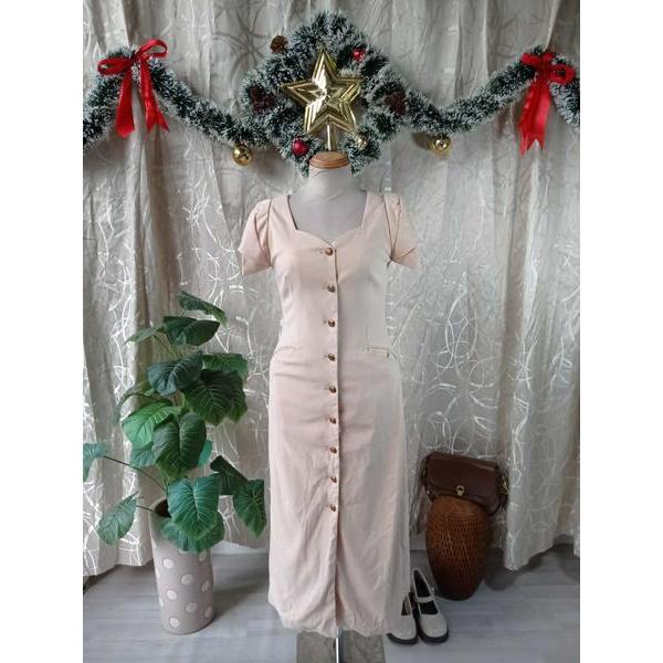 HOBB thanh lý - Đầm kiểu dáng dài bymo - SIZE M