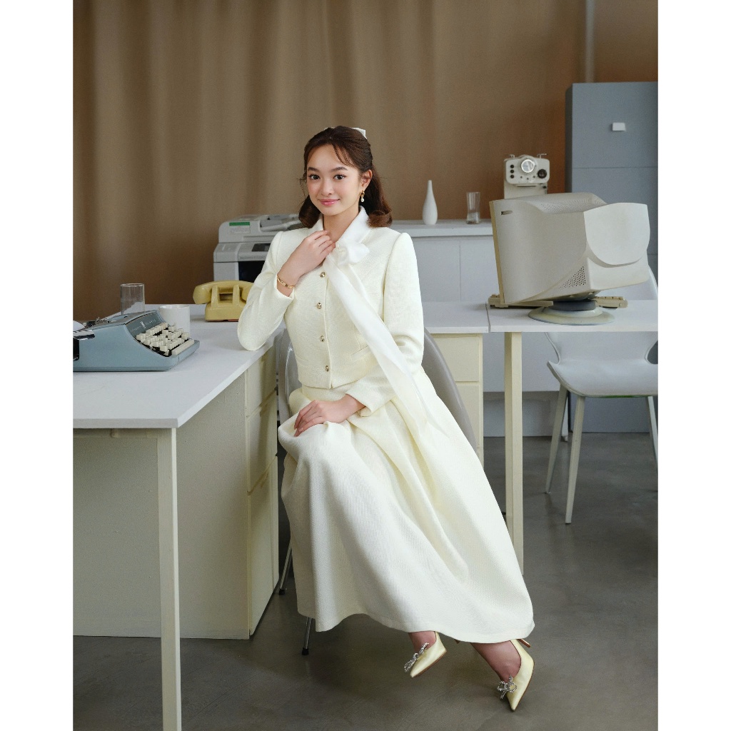 (Winter chapter 1) Áo dạ tweed cổ phối tằm xước trắng có dây nơ, thanh lịch sang trọng thời trang Calie Ak109 | BigBuy360 - bigbuy360.vn