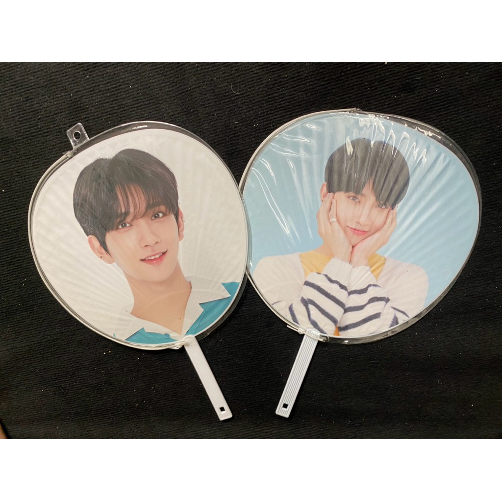 seventeen offcial goods set 2 quạt Joshua lớn như hình
