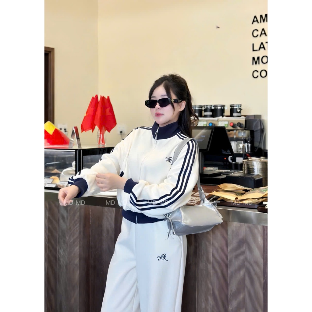 Bộ Nỉ Hai Da QCCC Mix Màu Xinh Phối Sọc Kẻ Kèm Quần Xuông Chất Liệu Cao Cấp Không Xù Không Nhăn BonTee Store | BigBuy360 - bigbuy360.vn