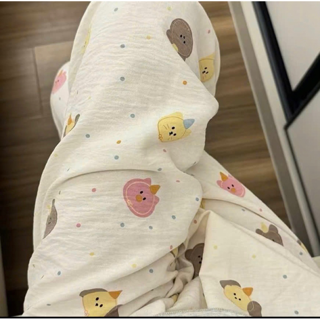 quần dài hoạt hình ống rộng nữ có đủ size hoạ tiết dễ thương chất đũi gân | BigBuy360 - bigbuy360.vn