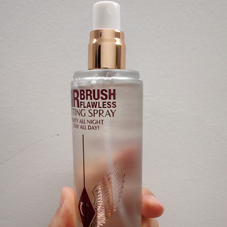 Xịt Khoá Nền Charlotte Tilbury Airbrush Flawless Setting Spray 100ml