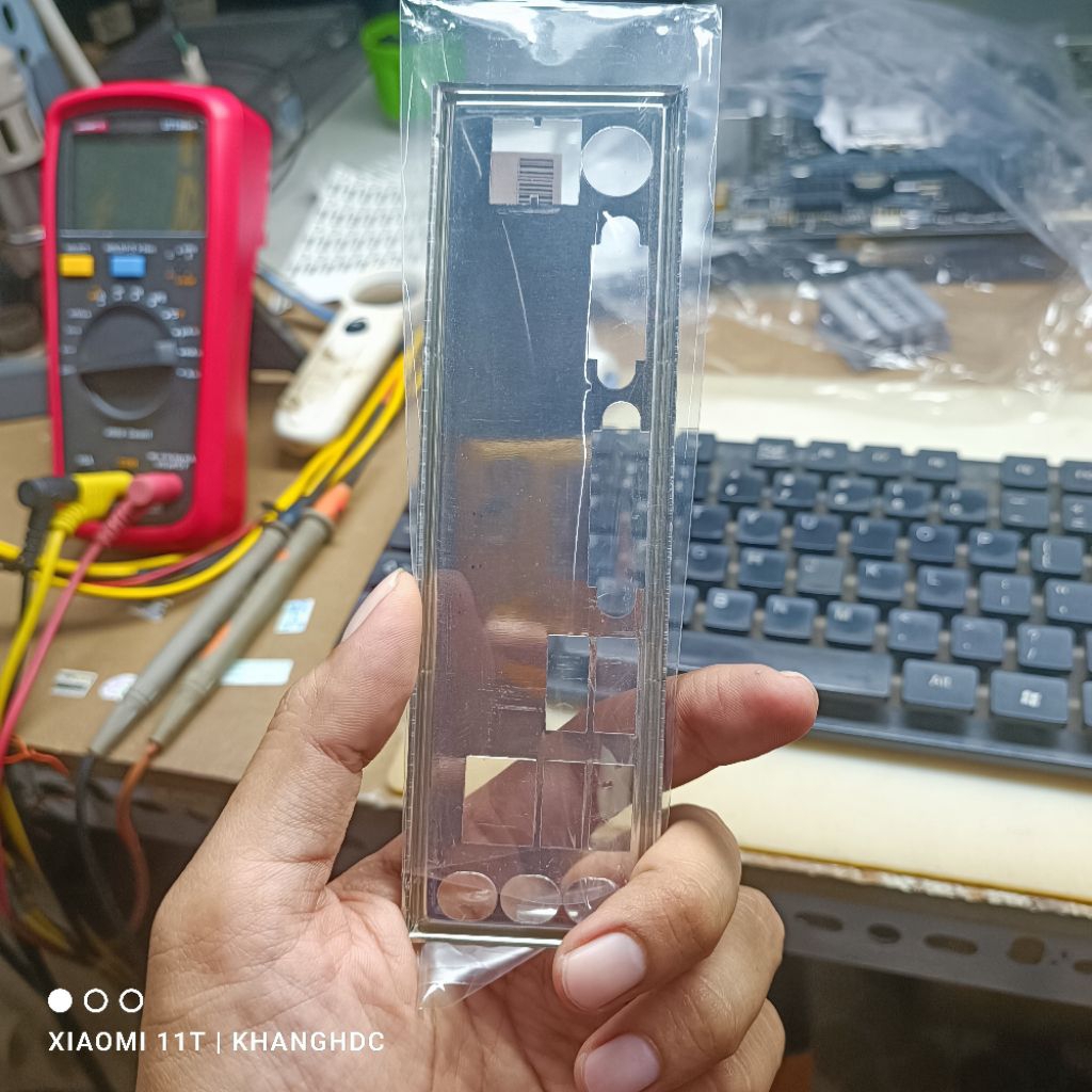 FE CHẶN MIẾNG SẮT CHE CỔNG H410 MÃ H410M DS2V GIGABYTE CẮT CNC THEO ĐÚNG KÍCH THƯỚC HOẶC CŨ ĐÃ QUA S