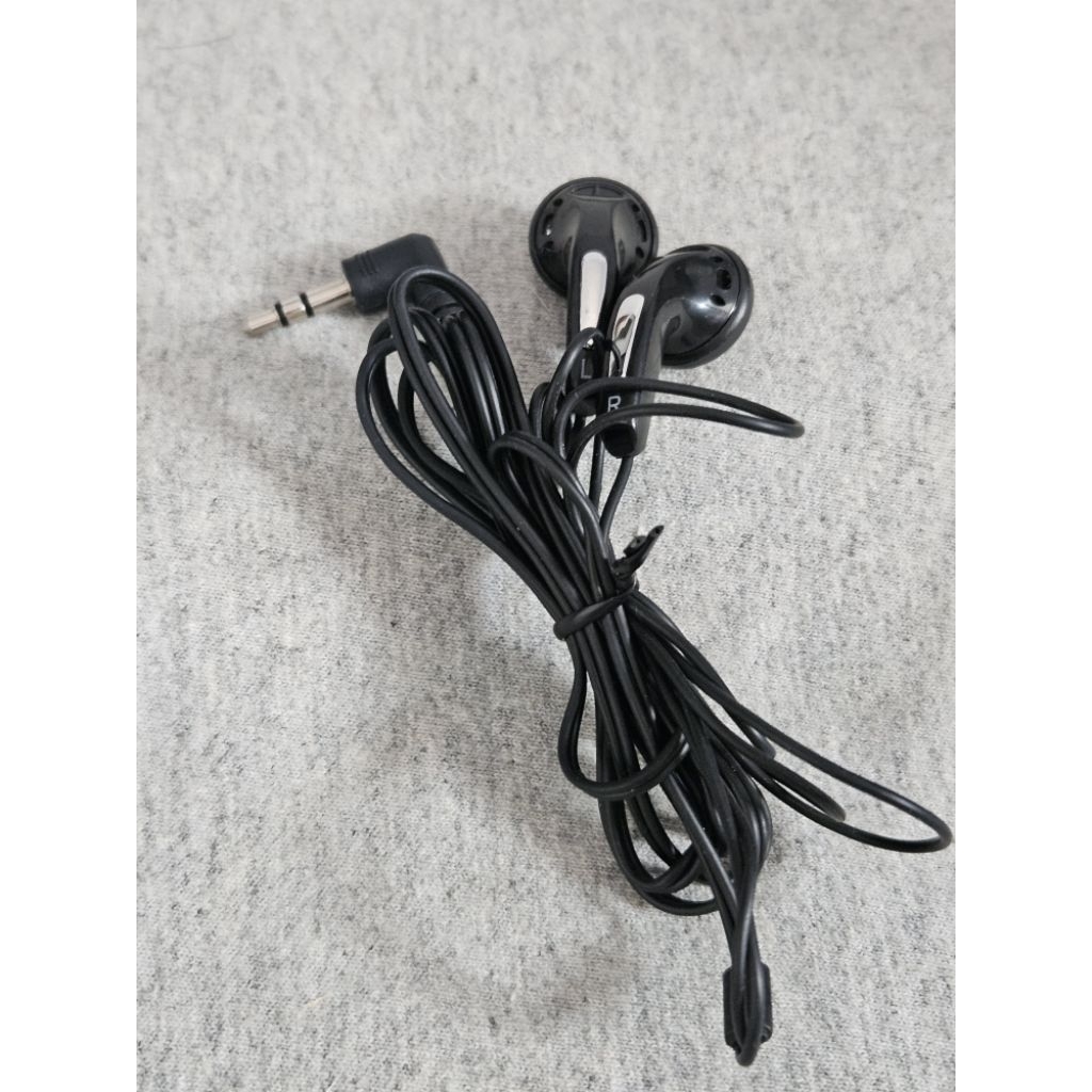 Tai Nghe Earbud 2 bên tai  ( Hàng Nhật Bãi)