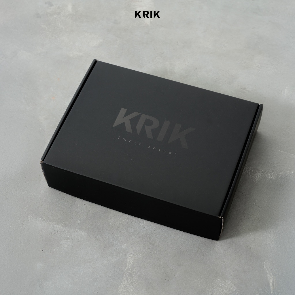 Hộp Quà KRIK Chất Liệu Giấy Carton Màu Đen 2 Kích Thước