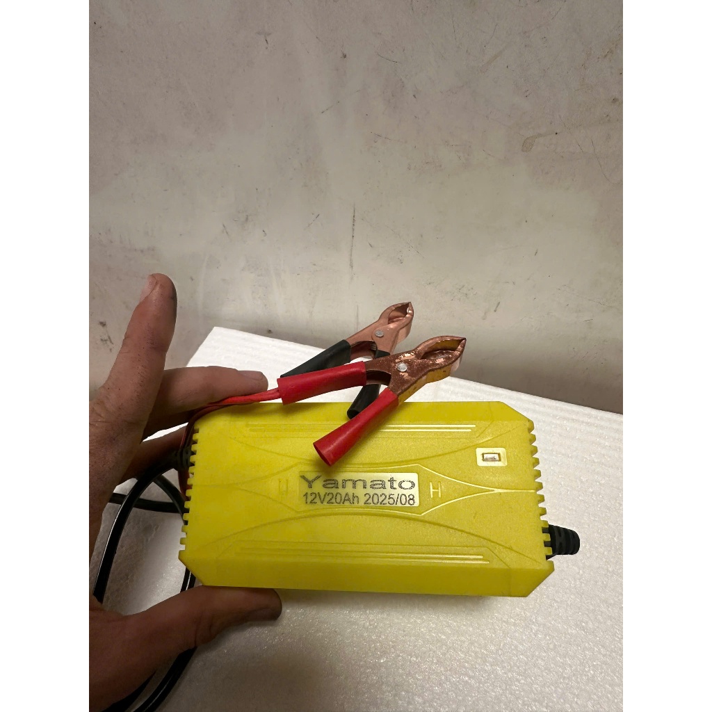 sạc ắc quy tự động ngắt 12v3A dùng cho ô tô xe máy nạp cho bình 12v 5ah đến 50ah