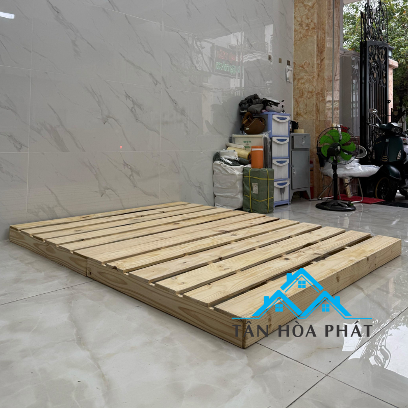 Giường Ngủ Pallet Gỗ thông kích thước 1M2X2M đã được sấy khô chống mối mọt phù hợp sinh viên