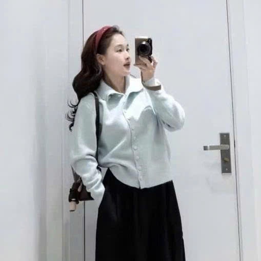 Áo len trơn cúc bọc, áo khoác dáng rộng phong cách UlzzangStyle | BigBuy360 - bigbuy360.vn