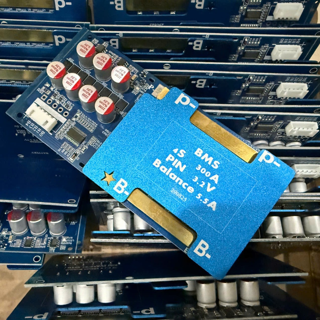 Mạch Bảo Vệ BMS 3.2V 4S 300A Kết Hợp Cân Bằng Chủ Động 4S 5A