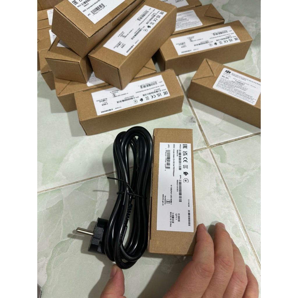 Bộ nguồn Poe đơn Aruba Instant On 802.3af POE Midspan mới 100% fullbox như hình