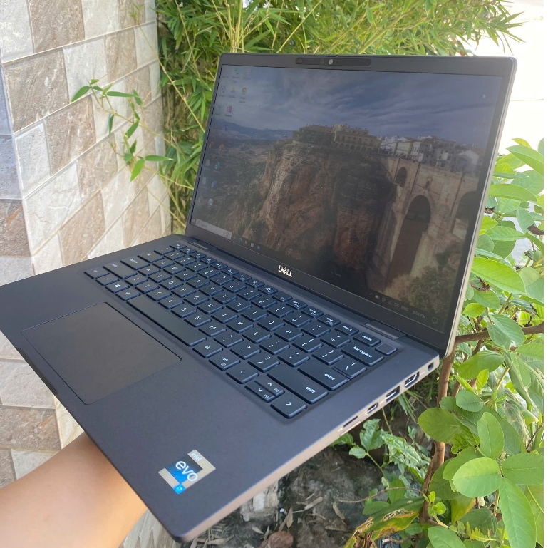 [Cấu hình cao giá rẻ] Laptop Dell 7420 Core i7-11th/ Ram 16GB/ SSD 256GB/14" FHD