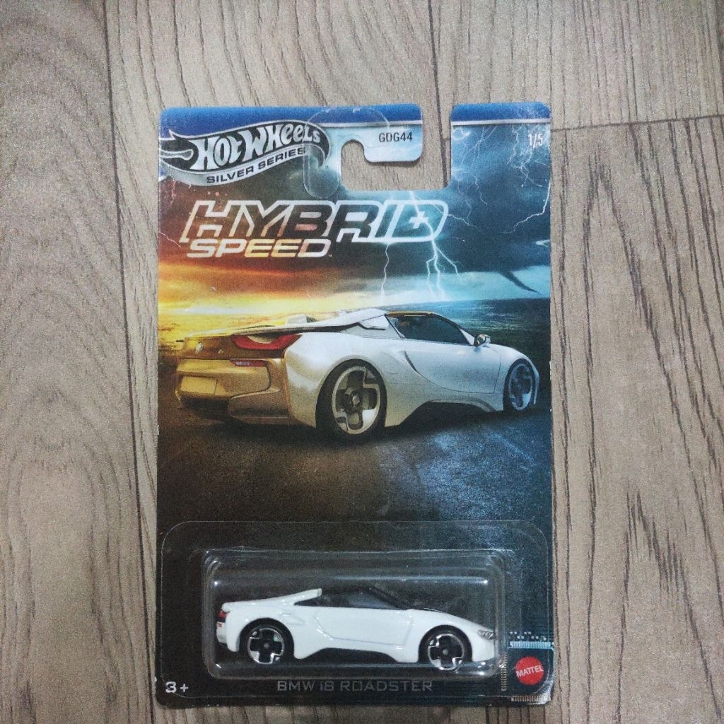 Xe hot wheels mô hình bmw i8 roadster trắng