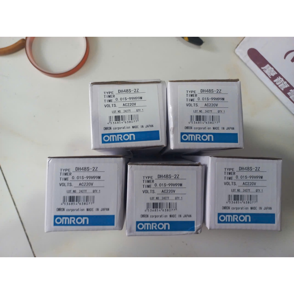 Timer DH48S-2Z có chữ OMRON