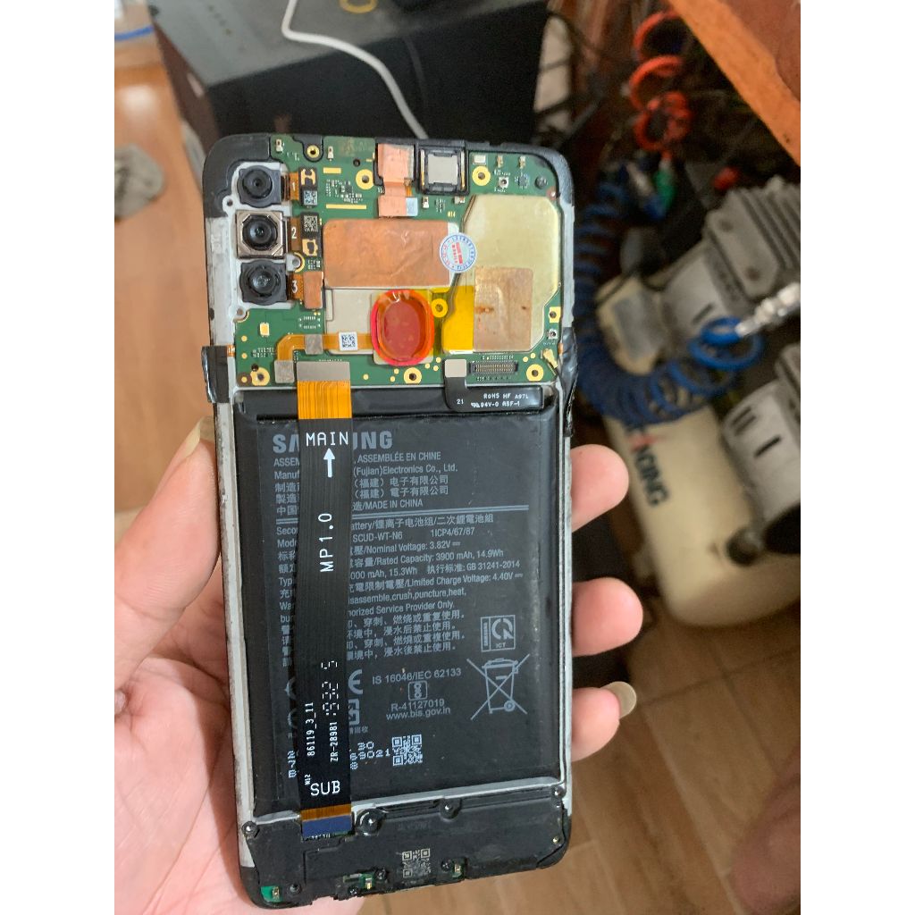 Xác điện thoại Samsung A20s - A207F . Hư màn còn nguồn như hình