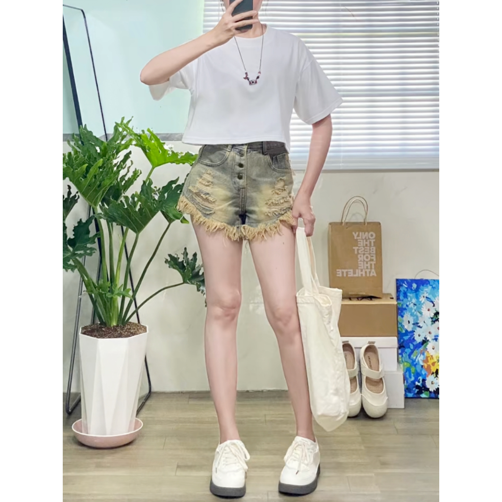 [HOT 2026] Quần Sooc Jean Nữ Bigsize 40-90kg, Quần Đùi Bò lưng cao rách 4 nút ống tua rua HÁCH DÁNG MS1093 | BigBuy360 - bigbuy360.vn