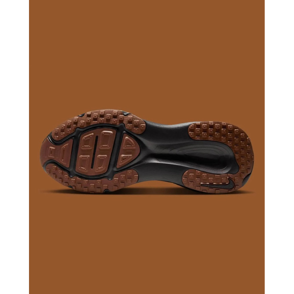 Giày chạy bộ vomero 18