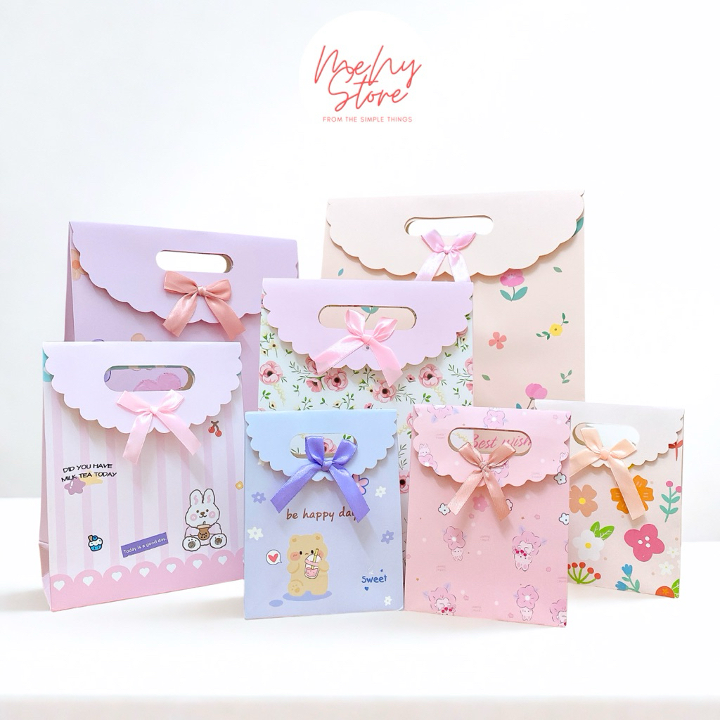 Combo 5 túi giấy đựng quà tặng, mỹ phẩm có nắp nơ dán ivory loại đẹp nhiều cỡ (giao mẫu ngẫu nhiên) Menystore