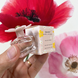Nước hoa nữ MARC JACOBS Daisy Eau So Fresh Eau De Toilette 4ml