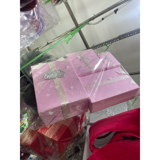 Set hộp quà trang trí chân cây thông noel