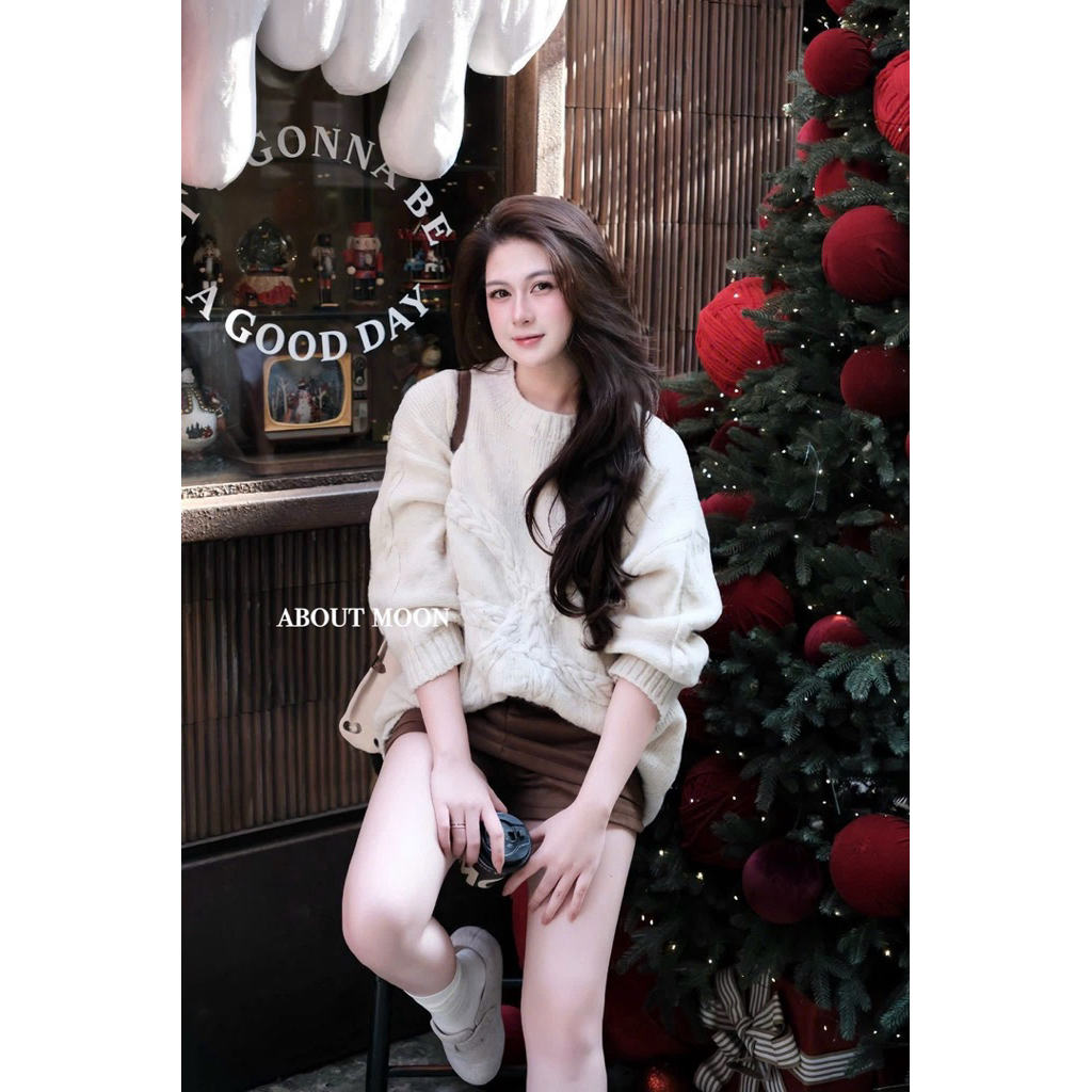 𝐀𝐁𝐎𝐔𝐓 𝐌𝐎𝐎𝐍- Áo len nơ cổ tròn dáng suông