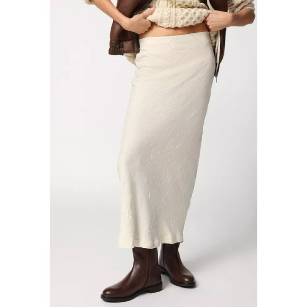 Chân váy urban outfit size 3XL