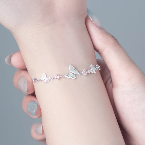 Lắc tay nữ bạc Cánh Tiên Hồng Asimi Elysian Butterfly LT46 - đeo trên mẫu