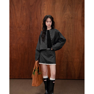   Voucher Xtra  Áo tweed nữ tay dài cổ tròn điểm nhấn nút trái tim Gido Jacket  – Sibling House 