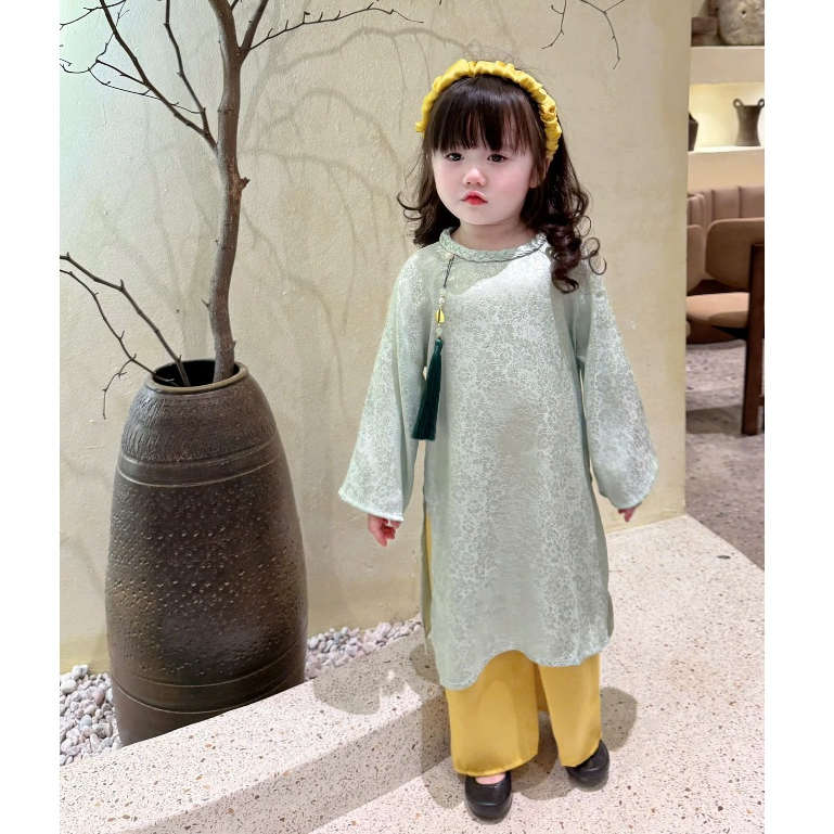 Bộ áo dài cách tân hoa cúc xanh mint quần vàng size 7-26kg - Hana House