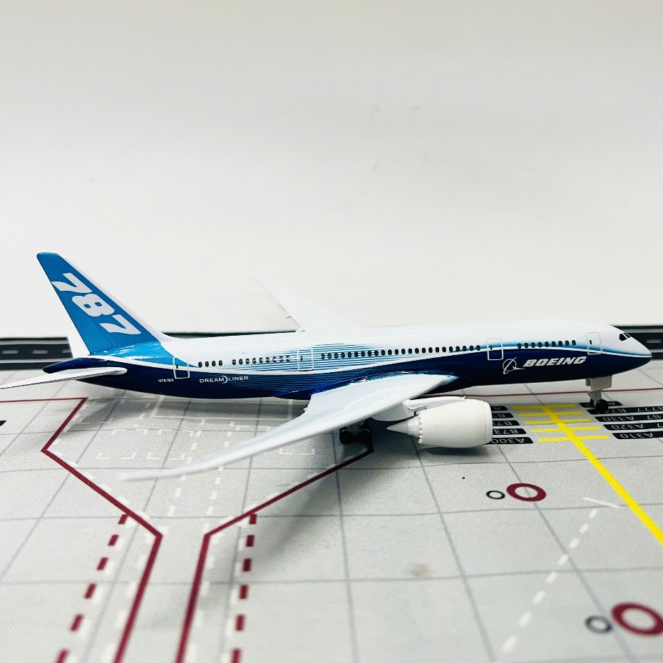 Máy Bay Boieng B787-8 Dreamliner (Livery) Mô Hình Kim Loại Đúc Khuôn Tỉ Lệ 1:400 (Fullbox)