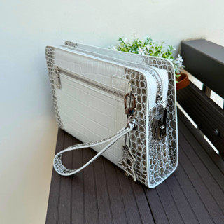 ( Da Bò Vân Cá ) Túi Clutch Cầm Tay Da Bò Dập Vân Cá Khoá Số, Thiết Kế Sang Trọng