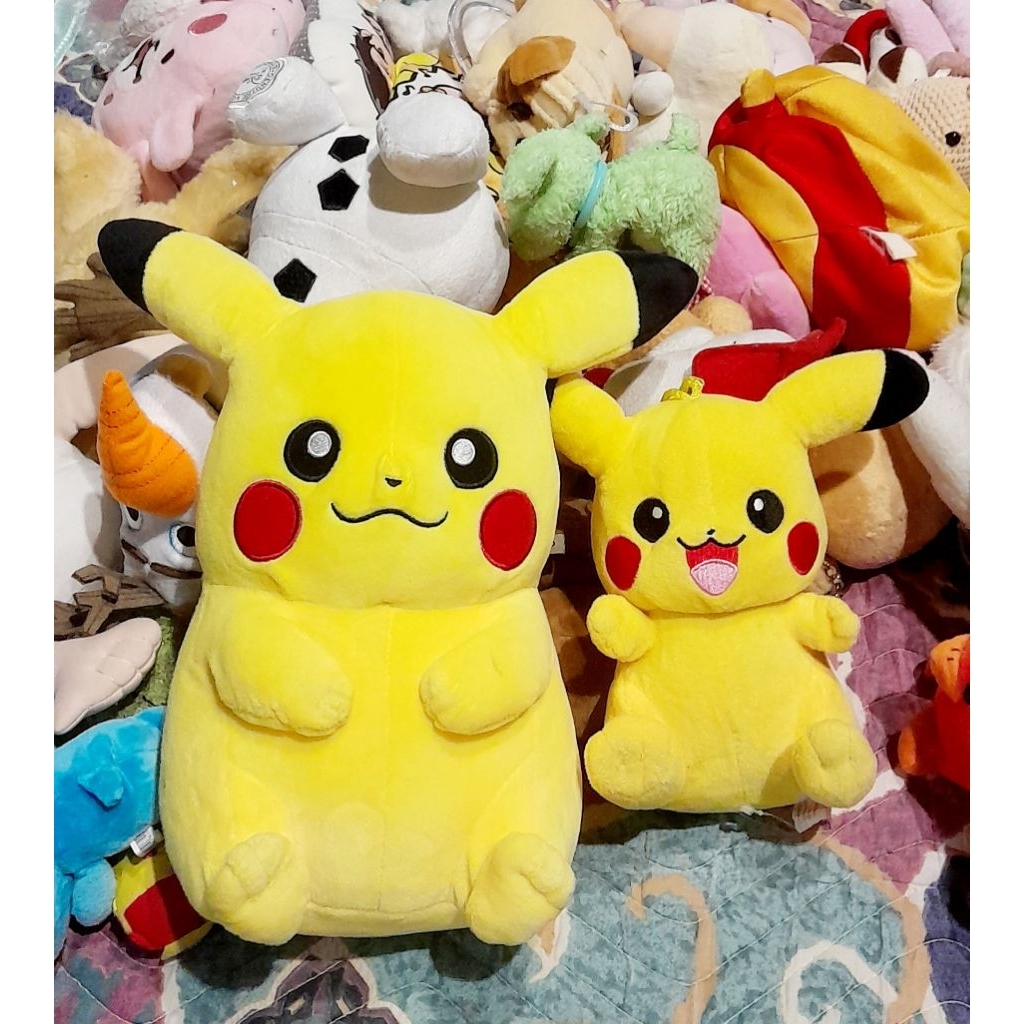 Gấu bông Pikachu Pokemon.