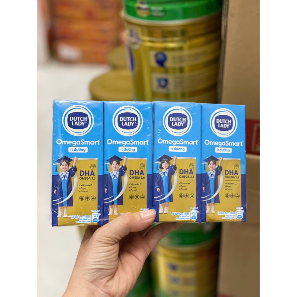 Lốc 4 Hộp Sữa Dinh Dưỡng Dutch Lady OmegaSmart Ít Đường 180ml