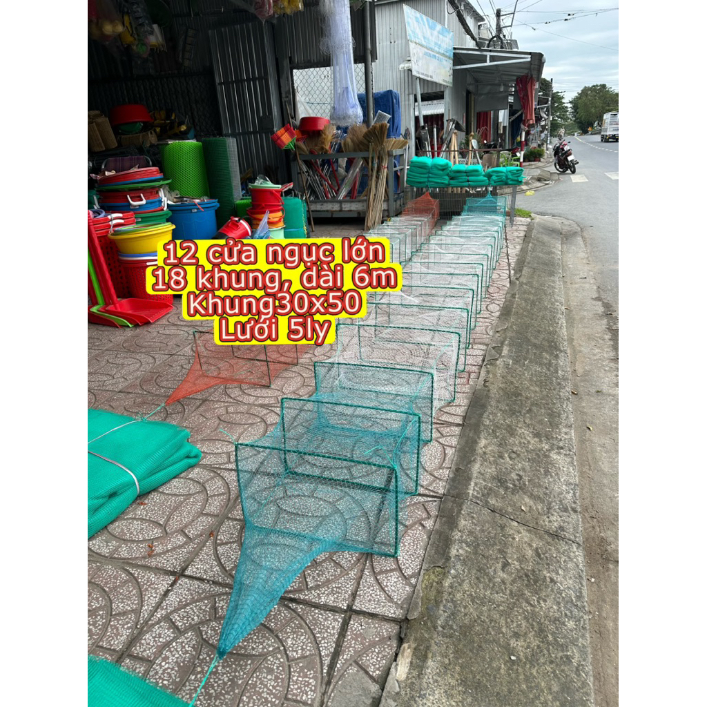 Cửa ngục lớn 18 khung dài 6m khung 50x30 mắc lưới 5ly đặt cá tôm ếch lươn